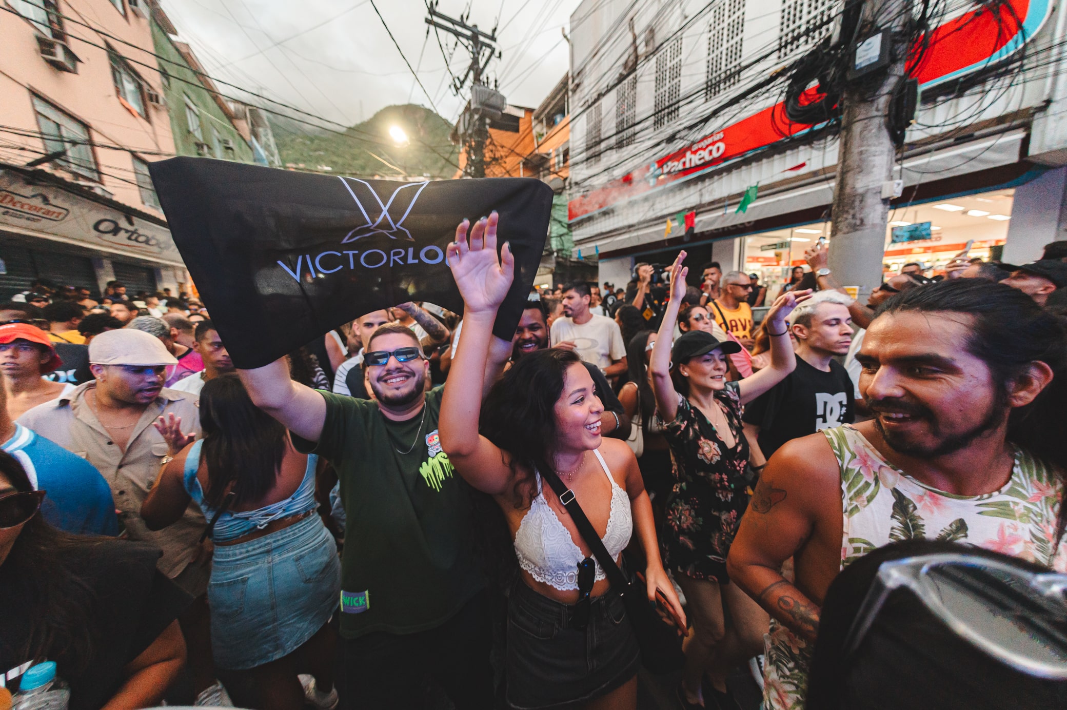 ROCINHA 24 7-min